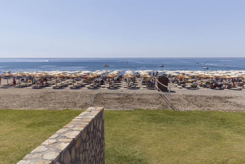 Costa Lindia Beach Lartos Exterior photo
