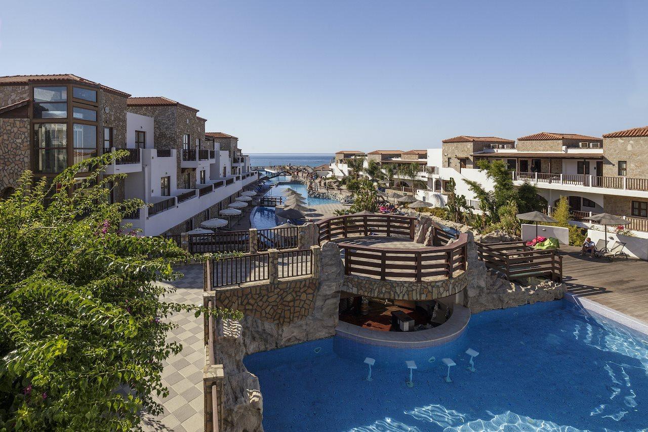 Costa Lindia Beach Lartos Exterior photo