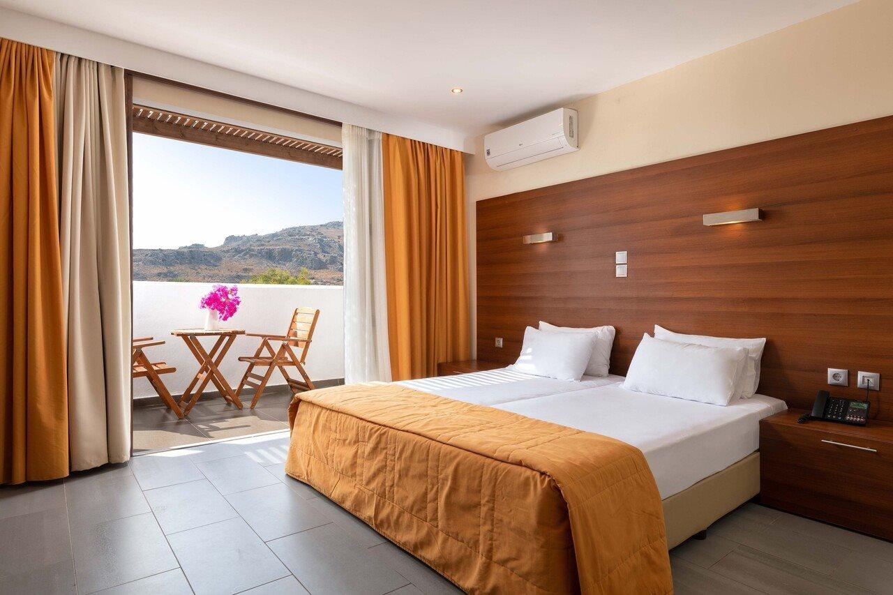 Costa Lindia Beach Lartos Exterior photo