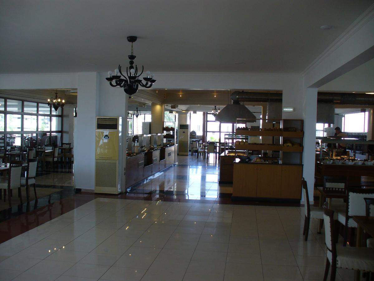 Costa Lindia Beach Lartos Exterior photo
